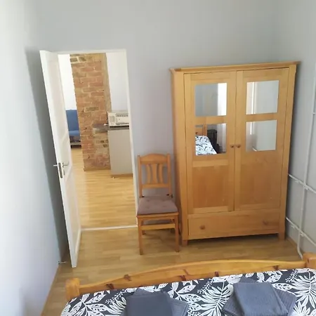 Vagnera 12 Apartment *